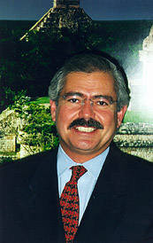 Oscar Espinosa Villareal, Minister of Tourism