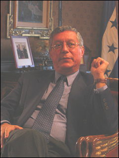 Dr. Luis Cosenza Jiménez