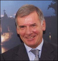 MR. VRATISLAV KULHÁNEK