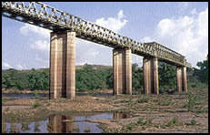 Railroad bridge over the Konkouré river