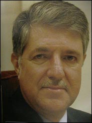 MR PHILLIP RICHARDS Chief Executive of Fintel